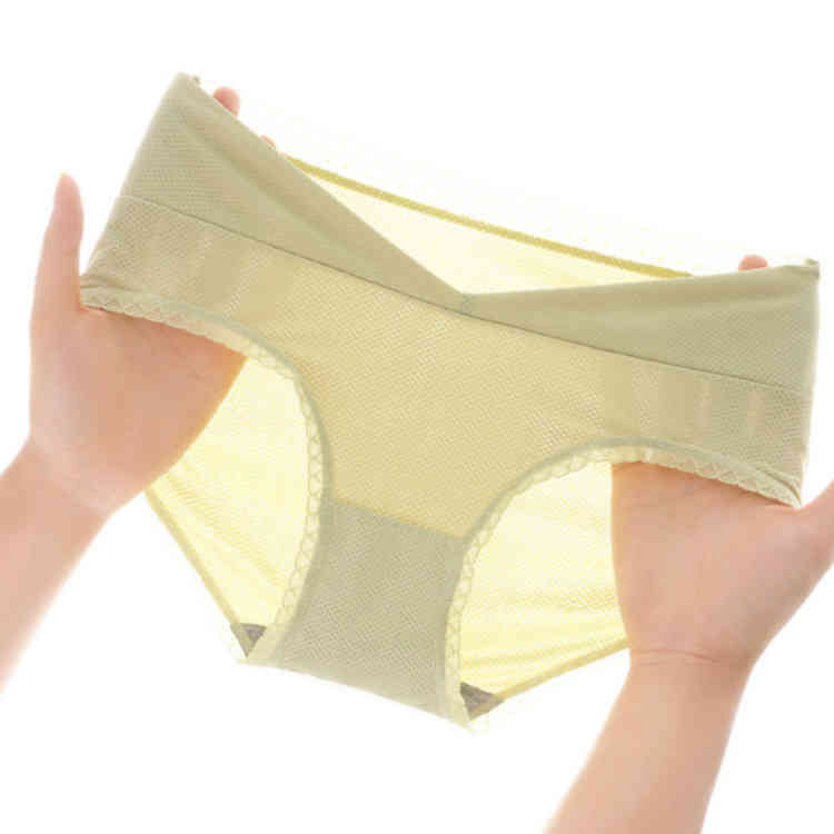 マタニティ ショーツ 4枚セット 接触冷感 妊婦用 ショーツ インナー 下着 涼しい メッシュ ショーツ 通気性 快適 V型 伸縮性 無地 裾レース ハイライズ パンツ 産前 産後 マタニティ ショーツ かわいい シンプル 無地 出産準備 送料無料 3