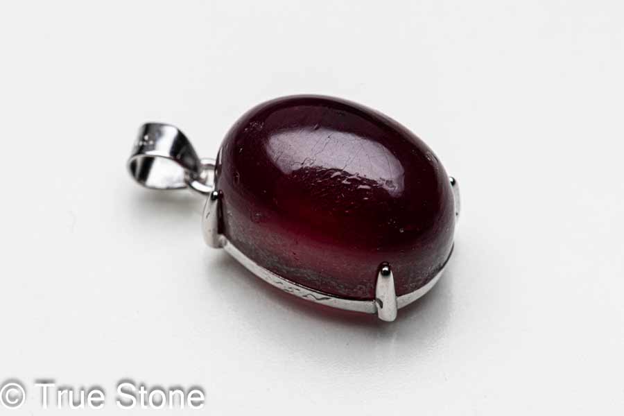 天然 ルビー ペンダントトップ コランダム パワーストーン 天然石 原石