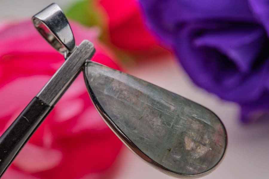 カイヤナイト ペンダントトップ 4.3g パワーストーン 天然石 原石 浄化