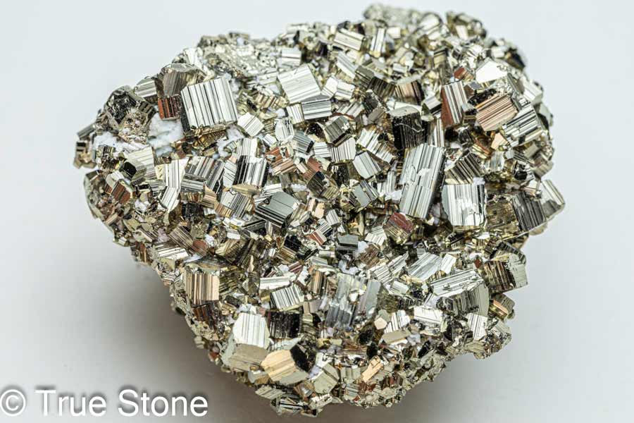 True Stoneのペルー ワンサラ鉱山 パイライト 原石 黄鉄鉱 パワーストーン 天然石 原石 浄化｜アングル3