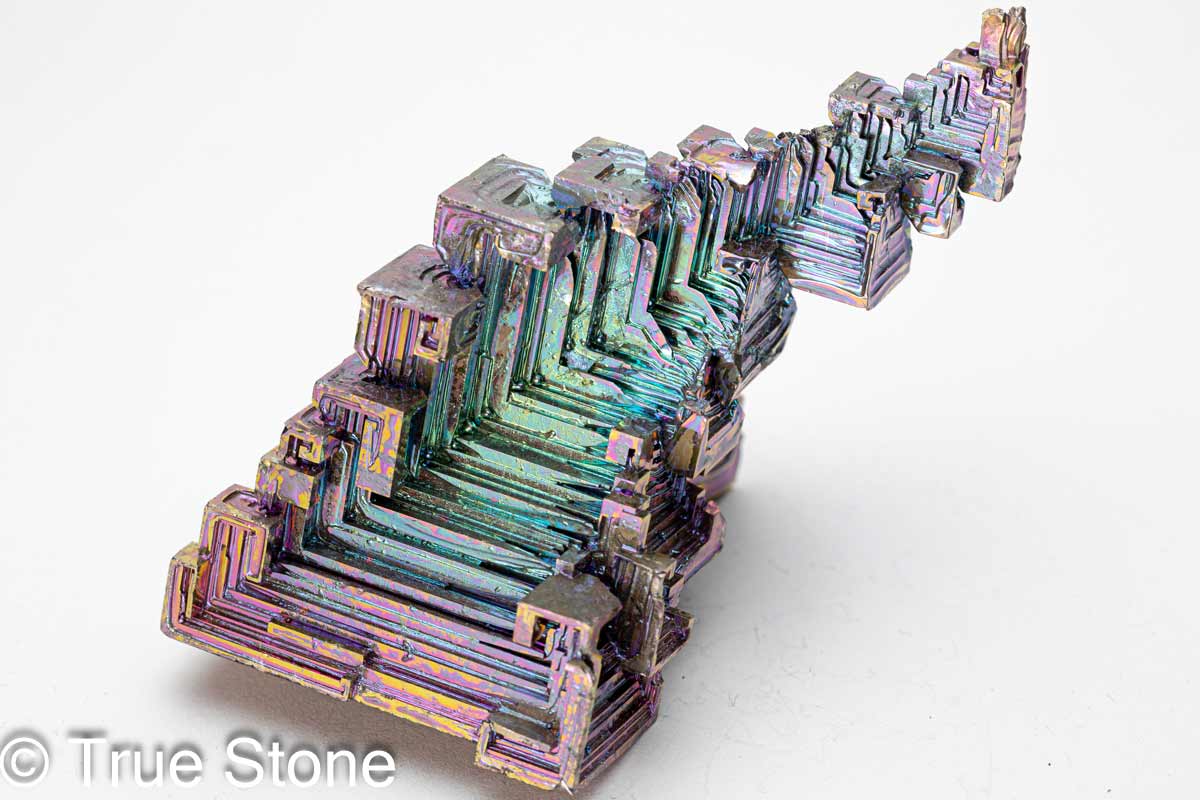 ビスマス 結晶 重量 150g 元素記号 Bi 原子番号 83 天国への階段 虹色の階段 宇宙要塞 金属結晶