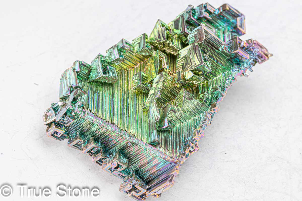 ビスマス 人工結晶 重量 129g 元素記号 Bi 原子番号 83 天国への階段 虹色の階段 宇宙要塞 金属結晶