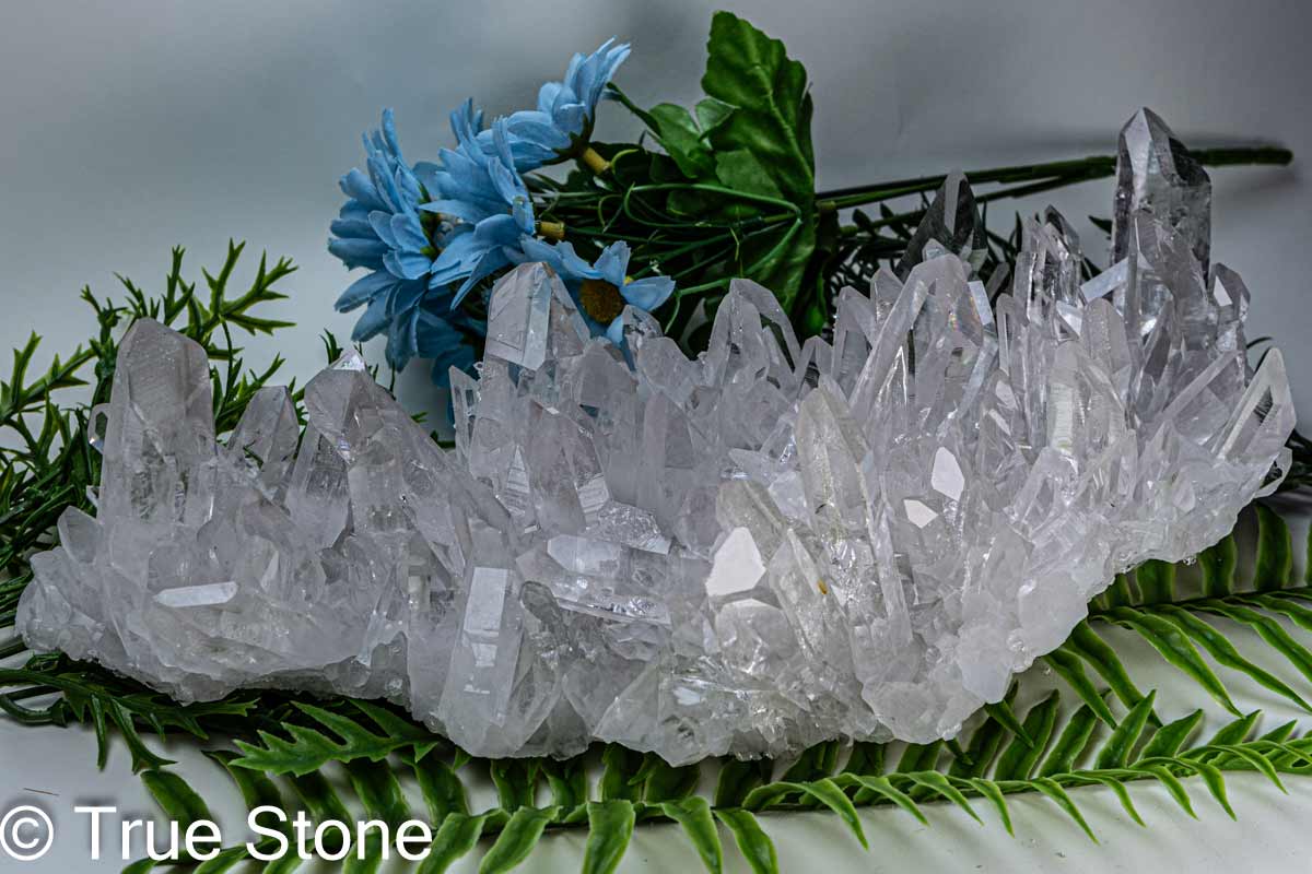 AAAA アメリカ アーカンソー州 モンゴメリー郡産 天然 水晶クラスター 2050g 産地証明書付属 シリアルナンバー 写真付き ロッククリスタル