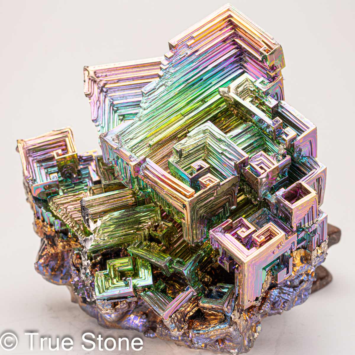 希少 巨大 ビスマス 人工結晶 重量 1788g 元素記号 Bi 原子番号 83 天国への階段 虹色の階段 宇宙要塞 金属結晶