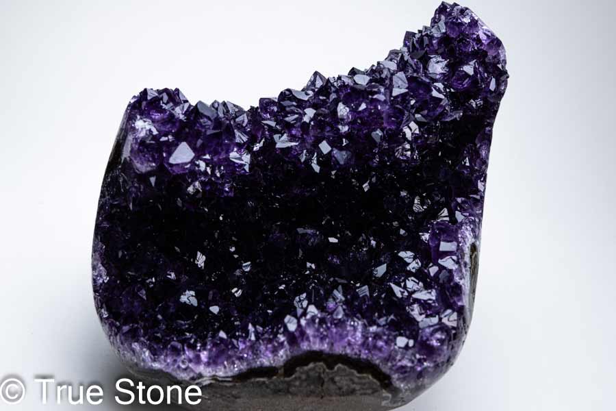 ウルグアイ アルティガス産 アメジスト クラスター 1320g 紫水晶 アメシスト 心の静寂 浄化 原石 ジオード ドーム