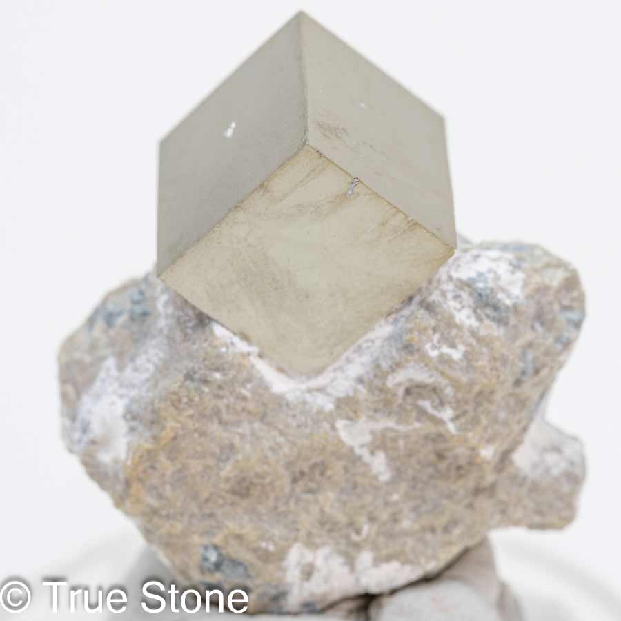 一点物でお届け スペイン ナバフン産 キュービックパイライト 結晶 パイライト 母岩付き ビクトリア鉱山 ヴィクトリア 原石