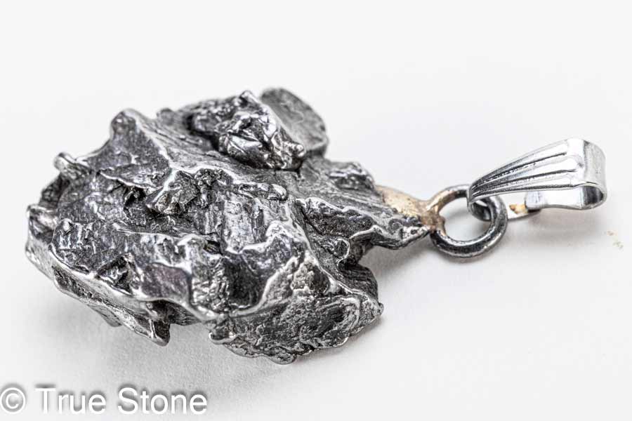 一点物 未処理 カンポ デル シエロ ペンダントトップ メテオライト アイアンメテオライト 流れ星 鉄隕石 隕石