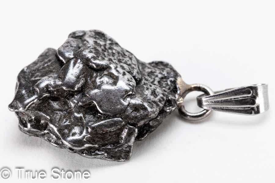 一点物 未処理 カンポ デル シエロ ペンダントトップ メテオライト アイアンメテオライト 流れ星 鉄隕石 隕石