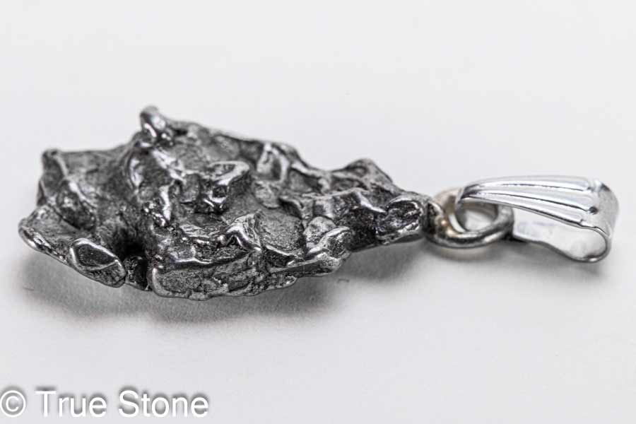 一点物 未処理 カンポ デル シエロ ペンダントトップ メテオライト アイアンメテオライト 流れ星 鉄隕石 隕石