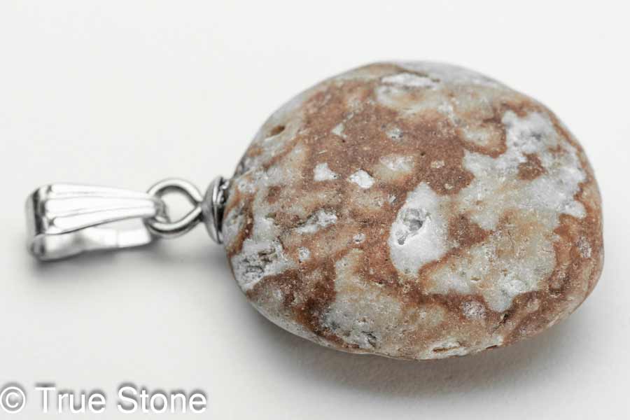 新潟県 糸魚川産 姫川薬石 ペンダントトップ 虎目石 放射線 ラジウム温泉 岩盤浴 ホルミシス効果 天然石