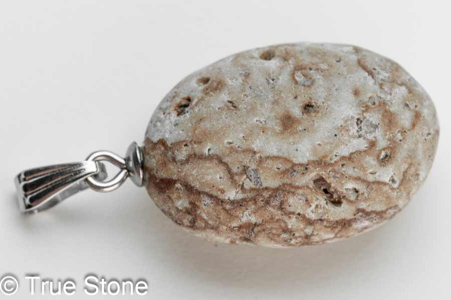 新潟県 糸魚川産 姫川薬石 ペンダントトップ 虎目石 放射線 ラジウム温泉 岩盤浴 ホルミシス効果 天然石