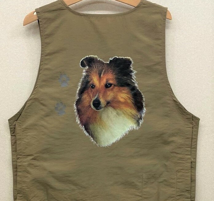 シェットランドシープドッグ プリント(ハート) トリミングエプロン ナイロンワッシャー 両脇ボタン 撥水加工 トリマー 保育士 前掛け レディース メンズ シン...