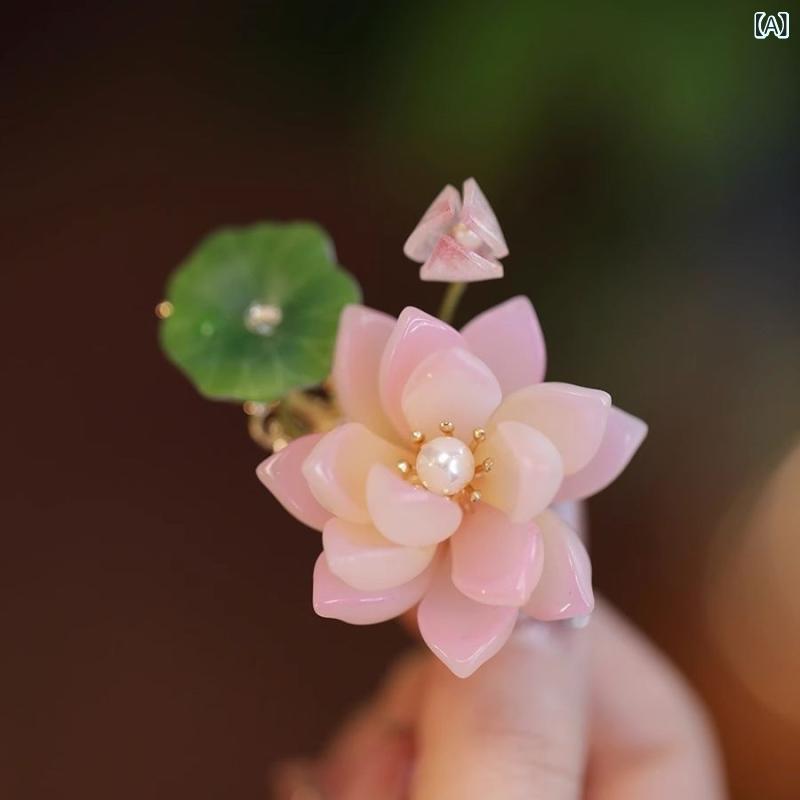 ヘアアクセサリー レディース 中華風 レトロ 蓮の花 蓮の葉 モチーフ 揺れるかんざし 髪飾り ヘアクリップ ナチュラル エレガント 女性