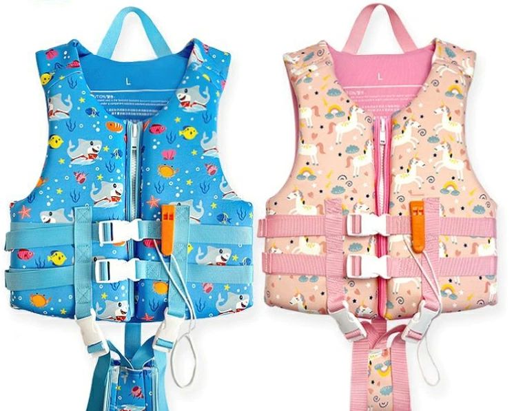 ショップからのメッセージ納期について4商品情報素材クロロプレン 綿商品説明水辺でのお子様の安全対策におすすめのフローティングベスト。 腰ベルトと股ベルトで体にしっかり固定できるので、体から抜ける心配がありません。注意●お客様のお使いのモニター設定、お部屋の照明等により実際の商品と色味が異なる場合がございます。 ●多数の店舗で販売していますので、ご注文頂いた商品が欠品となる場合もございます。その場合、お客様には必ず連絡をいたしますが、万が一入荷予定がない場合は、キャンセルさせていただく場合もございます。あらかじめご了承ください。返品、交換について●こちら未開封品に限り返品可能となります。（返送時送料はお客様のご負担になります。予めご了承くださいますようお願い致します。） ●商品の初期不良や配送中の破損などの場合は、返品をお受け致します。お届け後1週間以内に弊社までご連絡下さい。【特記事項】※こちらの商品は、国土交通省の検定品ではありません。 ※救命胴衣としての使用はできません。ショップからのメッセージ納期について4商品情報素材クロロプレン 綿商品説明水辺でのお子様の安全対策におすすめのフローティングベスト。 腰ベルトと股ベルトで体にしっかり固定できるので、体から抜ける心配がありません。注意●お客様のお使いのモニター設定、お部屋の照明等により実際の商品と色味が異なる場合がございます。 ●多数の店舗で販売していますので、ご注文頂いた商品が欠品となる場合もございます。その場合、お客様には必ず連絡をいたしますが、万が一入荷予定がない場合は、キャンセルさせていただく場合もございます。あらかじめご了承ください。返品、交換について●こちら未開封品に限り返品可能となります。（返送時送料はお客様のご負担になります。予めご了承くださいますようお願い致します。） ●商品の初期不良や配送中の破損などの場合は、返品をお受け致します。お届け後1週間以内に弊社までご連絡下さい。【特記事項】※こちらの商品は、国土交通省の検定品ではありません。 ※救命胴衣としての使用はできません。