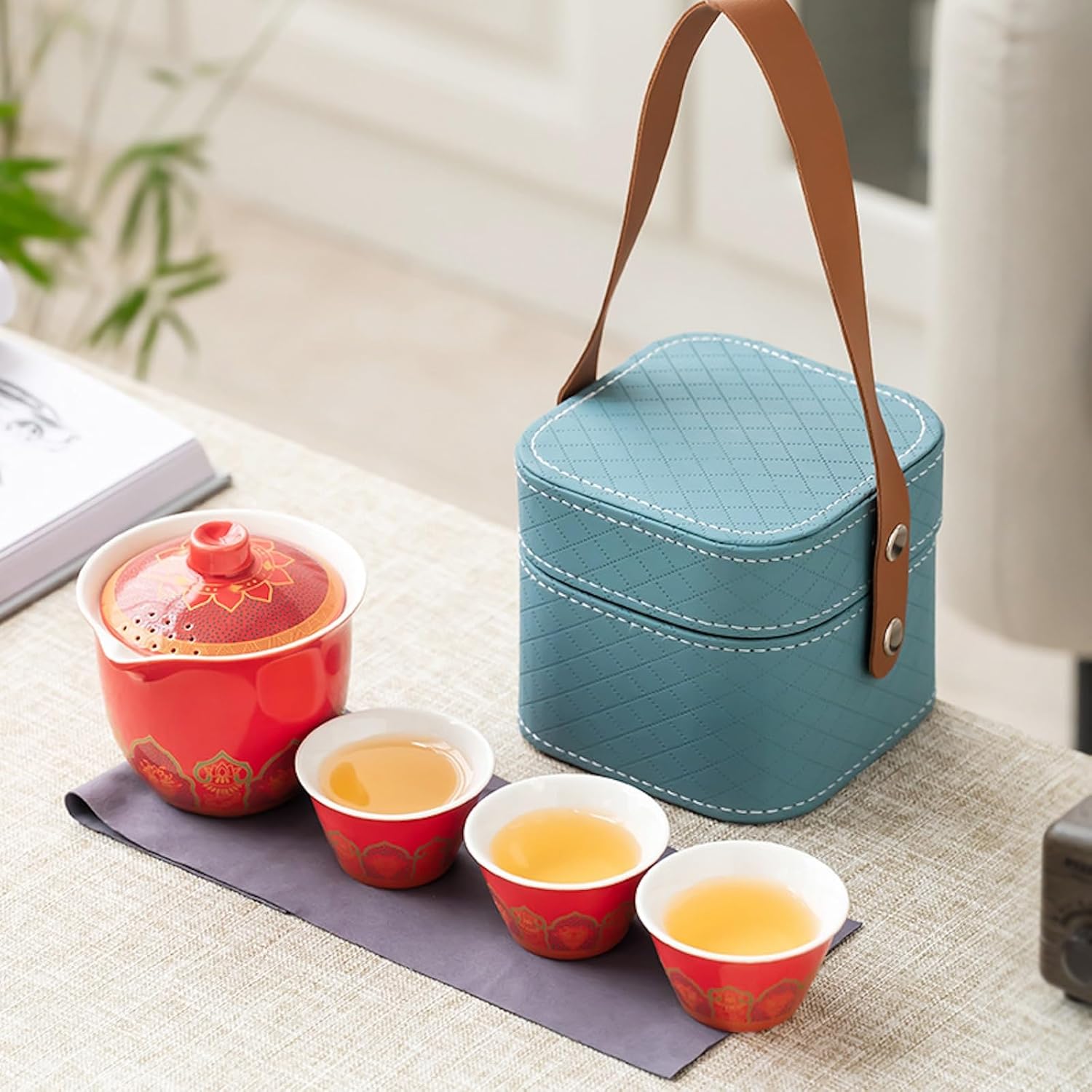 中国茶器セット 茶器 茶具 磁器 湯呑み 4点セット 急須 セット 携帯 台湾茶器 旅行ティーセット 茶の入れ 携帯用茶具 車【2025新品登場】旅行茶器セット 収納バッグ付き 初心者 高級 おしゃれ 軽量 お出かけ用 旅行 お手入れも簡単 母の日 父の日 誕生日 贈り物