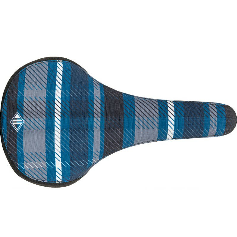 スペック■素材：ポリエステル■ケブラーテール■Φ7mmクロモリテール■サイズ：L276×W155×H80mm■重量：290g特長サプリメーションプリントによってファッショナブルなパターンをカバーに施した、ユニークなコンフォートサドルです。使いやすいサイズ感なので、様々な車種のカスタムにオススメです。在庫状況■通常2〜5日ほどで発送（土日祝除）詳しくはこちら※在庫状況は当店、メーカー在庫を含みます。また、リアルタイムでの更新ではございませんのでご了承ください。☆カテゴリー：【自転車】【パーツ＆アクセサリー】【おすすめ】【自転車用】【ADEPT(アデプト)】【カスタム】【パーツ】【自転車部品】【ポイントキャンペーンたくさんあります！】https://item.rakuten.co.jp/trycycle/c/0000004293/