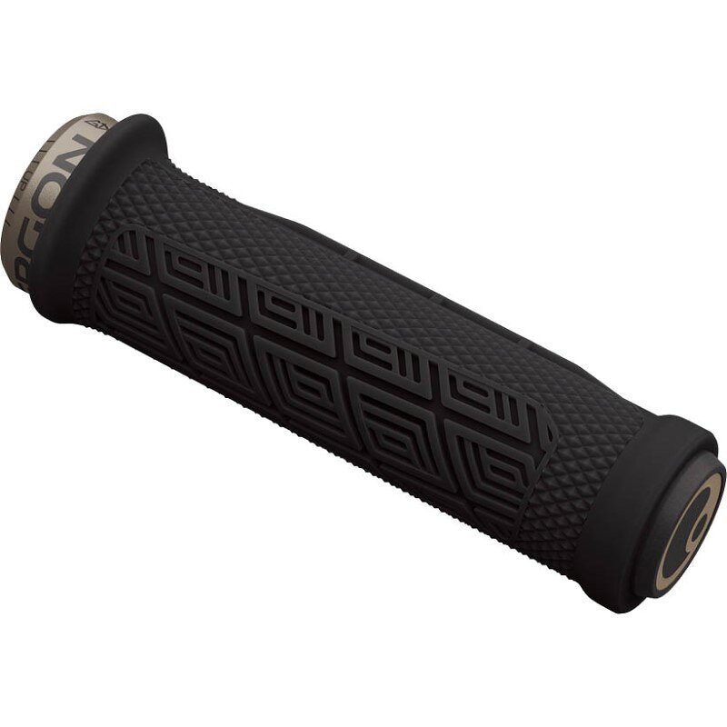スペック■エンドプラグ付属■長さ：139mm■重量：140g/ペア特長究極のコントロール性と疲労軽減を追求したグラビティ系MTB向けグリップが太さの異なる3モデル展開に。10年以上、ワールドカップで培ったノウハウとプロライダーとの共同開発により、優れた振動吸収性と安定感のあるホールド性能を両立。直感的に手の位置が定まるストップ構造と、握力を抑える設計で長時間のライドも快適にサポートします。在庫状況■通常2〜5日ほどで発送（土日祝除）詳しくはこちら※在庫状況は当店、メーカー在庫を含みます。また、リアルタイムでの更新ではございませんのでご了承ください。☆カテゴリー：【自転車】【パーツ＆アクセサリー】【おすすめ】【自転車用】【ERGON(エルゴン)】【カスタム】【パーツ】【自転車部品】【ポイントキャンペーンたくさんあります！】https://item.rakuten.co.jp/trycycle/c/0000004293/