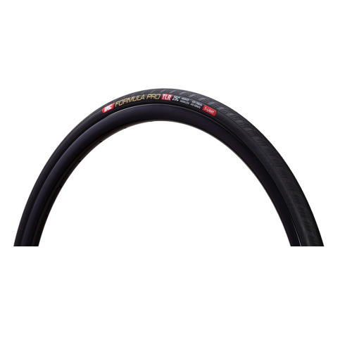 1926年、1本の自転車タイヤから歴史が始まった。『常識』という既成概念を疑い、『新しい常識』に挑んだ先人たちの想い。「良い品をつくりだし、使う人に安心とよろこびを提供したい」その熱き歩みに思いを馳せ、明日の豊かさへとつなげる私たちの挑戦。タイヤづくりに対する情熱と挑戦心を忘れず、これからも走り続けていく。スペック■サイズ：700×25C■カラー：ブラック■チューブレスレディ■ビード：フォールディング■重量：220g■新エトルト規格対応特長世界と戦う、飛び道具。世界最軽量クラスのチューブレスレディ誕生。第5世代を使用し戦っていたプロ選手からの要望は、より転がるタイヤ、速いタイヤ。その要望に応えるため、iRCの技術を結集させ、生み出されたのがS-LIGHT。従来品を大きく上回るその転がりの良さは、選手らの翼となり勝利へと導く。チューブレスタイヤの嵌合には専用タイヤレバーを使用してください。在庫状況■通常2〜5日ほどで発送（土日祝除）詳しくはこちら※在庫状況は当店、メーカー在庫を含みます。また、リアルタイムでの更新ではございませんのでご了承ください。☆カテゴリー：【自転車】【パーツ＆アクセサリー】【おすすめ】【自転車用】【IRC 】【カスタム】【パーツ】【自転車部品】【ポイントキャンペーンたくさんあります！】https://item.rakuten.co.jp/trycycle/c/0000004293/