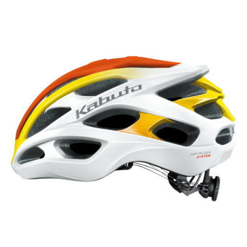 スペック■サイズ表示：L/XL■頭周のめやす：59-61cm■参考重量：260g■規格：JCF（公財）日本自転車競技連盟公認、CEマーク（EN1078）■標準装備品：KBF-2アジャスター、FALUXフロントパッド、FALUXエアフローパッド特長快適性を磨いた軽量ミドルレーシング、ミドルクラスNo.1の軽さ×ハイエンドのテクノロジー、フィッティング向上と高い快適性を実現。在庫状況■通常2〜5日ほどで発送（土日祝除）詳しくはこちら※在庫状況は当店、メーカー在庫を含みます。また、リアルタイムでの更新ではございませんのでご了承ください。☆カテゴリー：【自転車】【パーツ＆アクセサリー】【おすすめ】【自転車用】【OGK KABUTO(オージーケーカブト)】【カスタム】【パーツ】【自転車部品】【ポイントキャンペーンたくさんあります！】https://item.rakuten.co.jp/trycycle/c/0000004293/