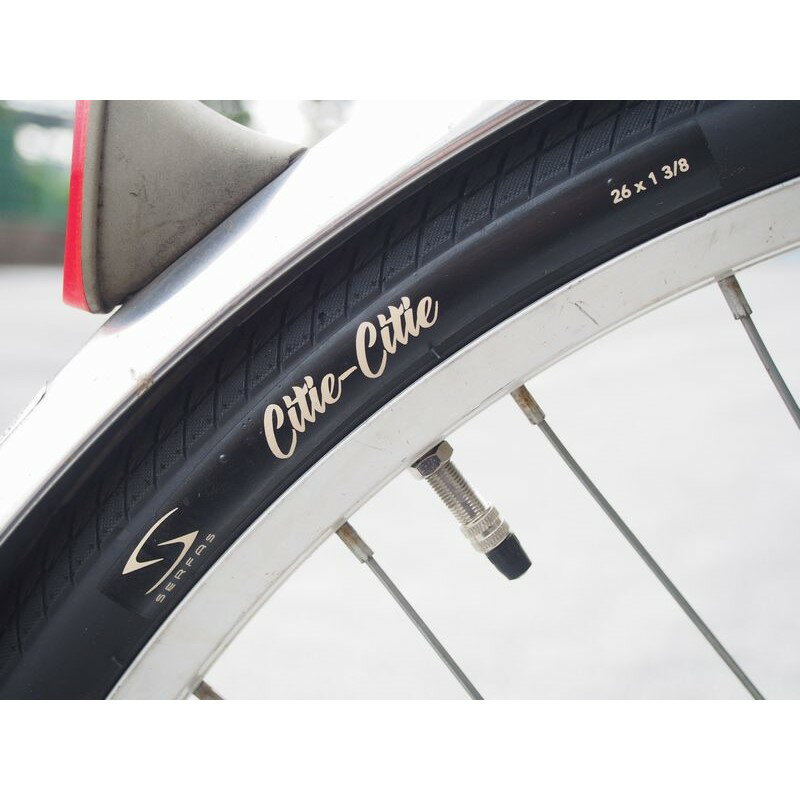 スペック■サイズ：27×1-3/8■前後2セット特長シティサイクル用タイヤ&チューブセットです。在庫状況■通常2〜5日ほどで発送（土日祝除）詳しくはこちら※在庫状況は当店、メーカー在庫を含みます。また、リアルタイムでの更新ではございませんのでご了承ください。☆カテゴリー：【自転車】【パーツ＆アクセサリー】【おすすめ】【自転車用】【【メーカー純正品】【正規代理店品】サーファス(SERFAS)】【カスタム】【パーツ】【自転車部品】【ポイントキャンペーンたくさんあります！】https://item.rakuten.co.jp/trycycle/c/0000004293/
