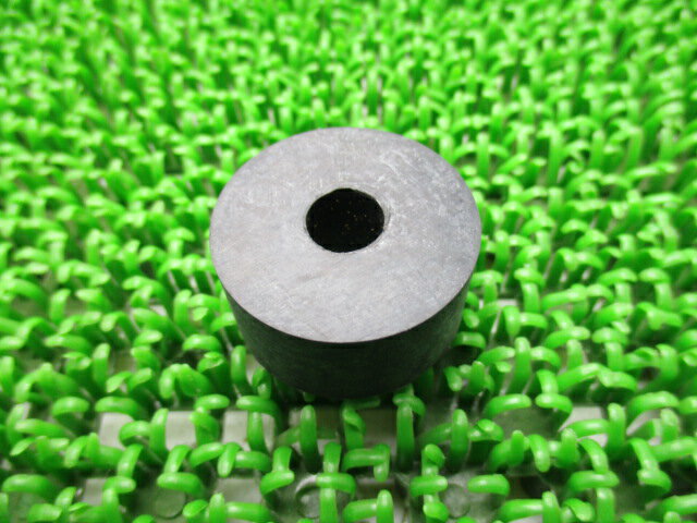 RC100SF シートダンパー 在庫有 即納 ヤマハ 純正 新品 バイク 部品 KT100S RC100S RC100SF カート 車..