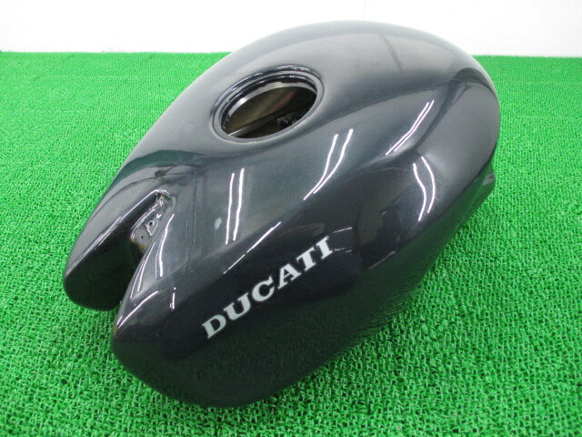 スポルト1000タンクガンMドゥカティ純正バイク部品ZDMC101AA5B003***M900タンク？ワンオフ加工修復素材やカスタム素材に車検Genuine【中古】