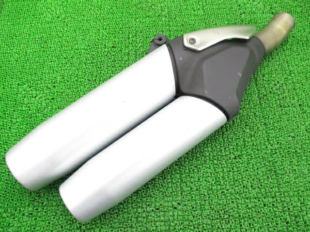 M1200 サイレンサーマフラー ドゥカティ 純正 バイク 部品 コケキズ無し そのまま使える 車検 Genuine 【中古】 8