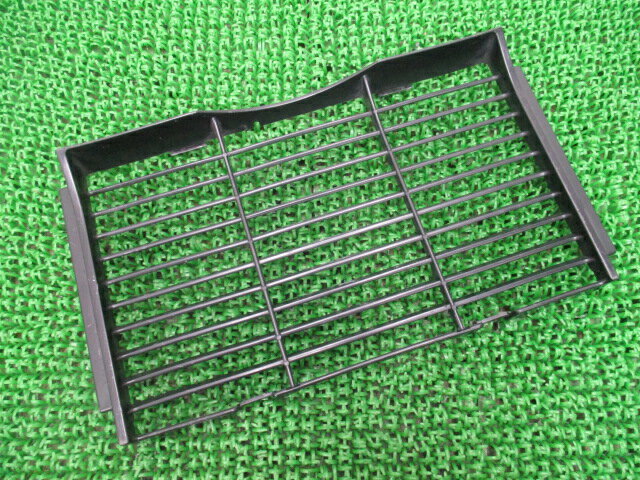 ホンダ 純正 バイク 部品 CB400SF ラジエターガード 純正 品薄 希少品 割れ欠け無し NC39 車検 Genuine 【中古】