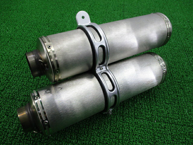 ストリートファイター サイレンサーマフラー ドゥカティ 純正 バイク 部品 573.1.117.1A 573.1.117.2A 2009〜2010年式 車検 Genuine 【中古】