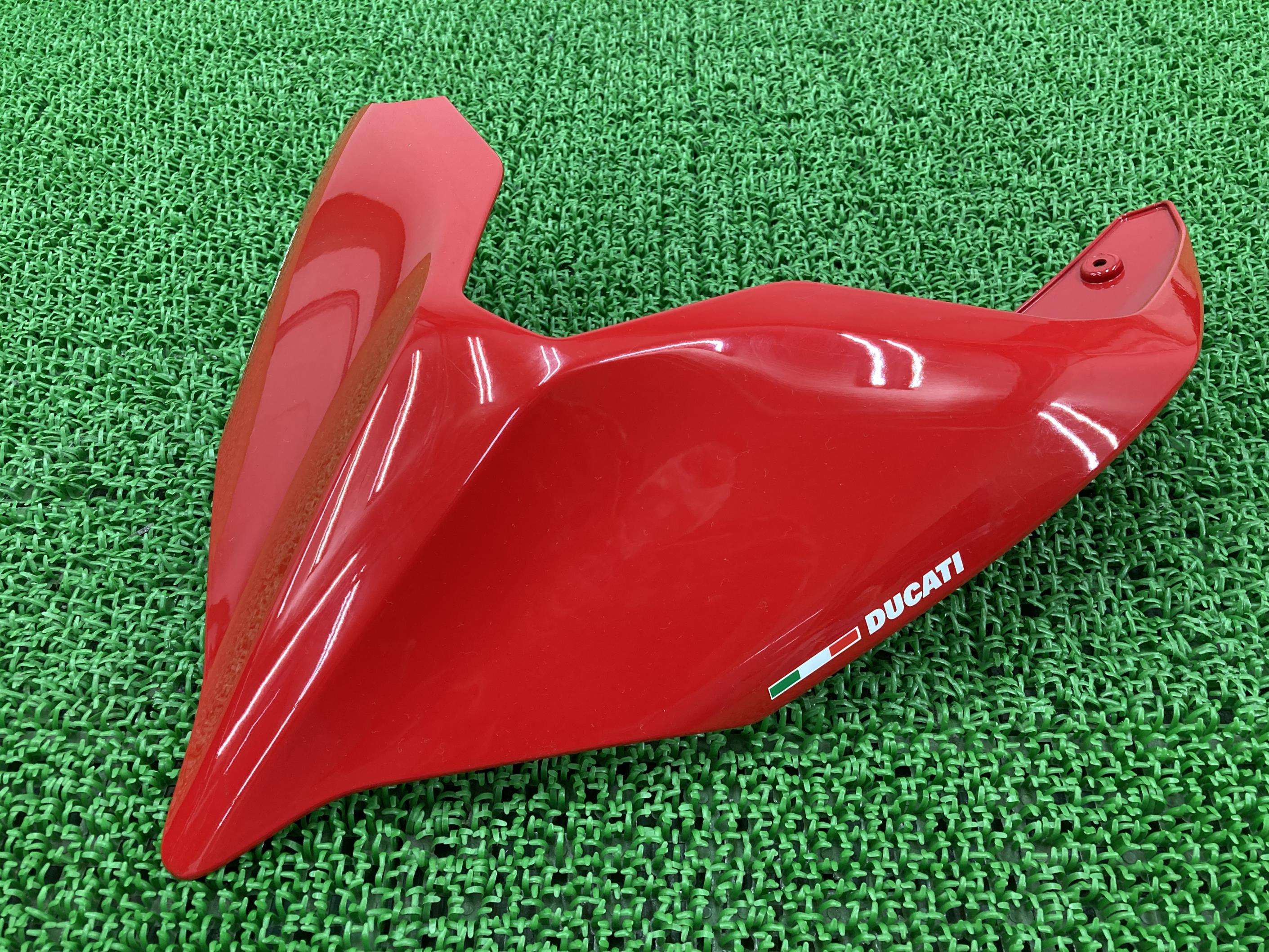 パニガーレV4 シングルシートカウル 赤 482.1.245.1A ドゥカティ 純正 バイク 部品 テールカウル 修復..
