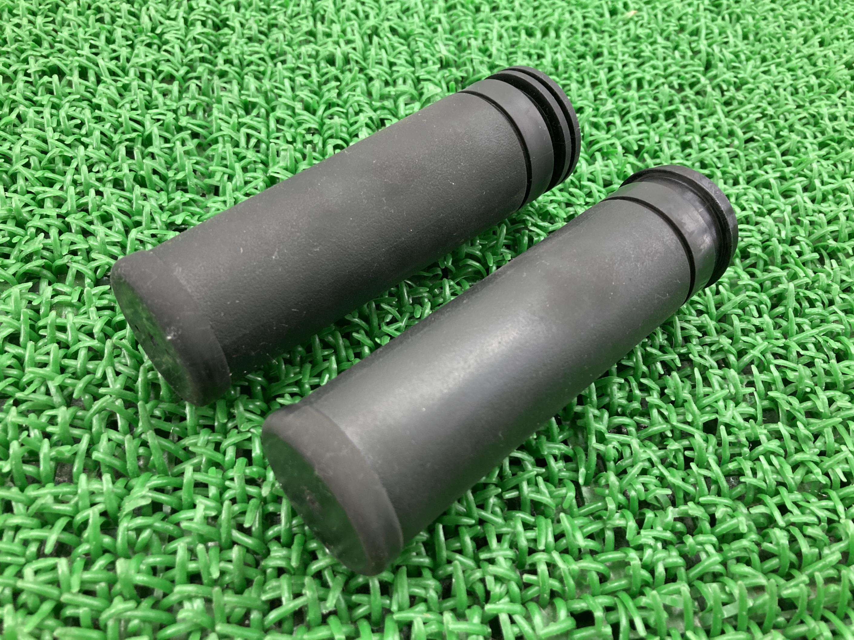 FLHRC1580 ハンドルグリップ 左右 5HD1FR4128Y647*** ハーレー 純正 バイク 部品 ソフテイル ツーリング スロットル・バイ・ワイヤー...