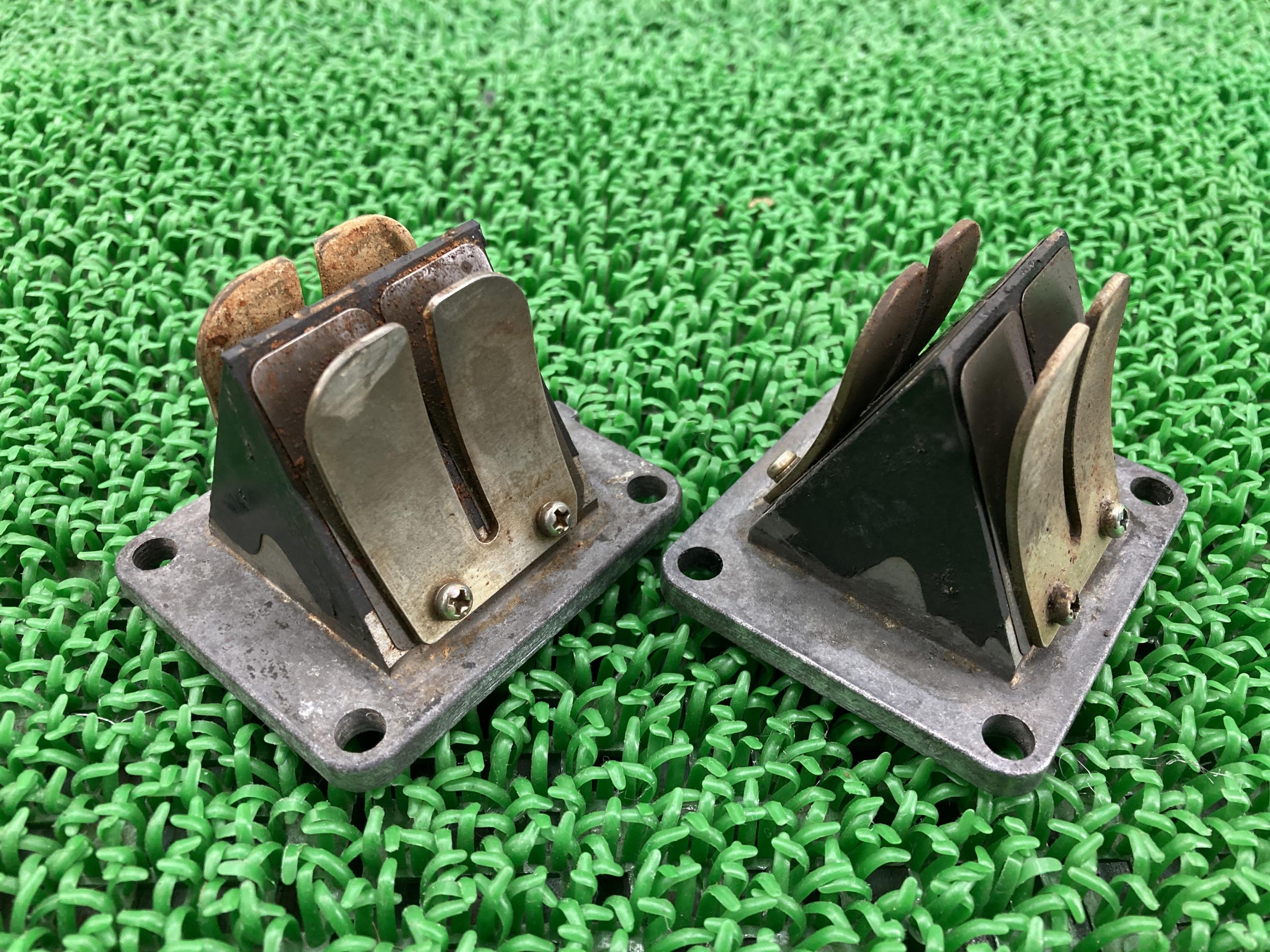 RZ250リードバルブヤマハ純正バイク部品4L3-001***歪み無し機能的問題なしそのまま使える車検Genuine【中古】