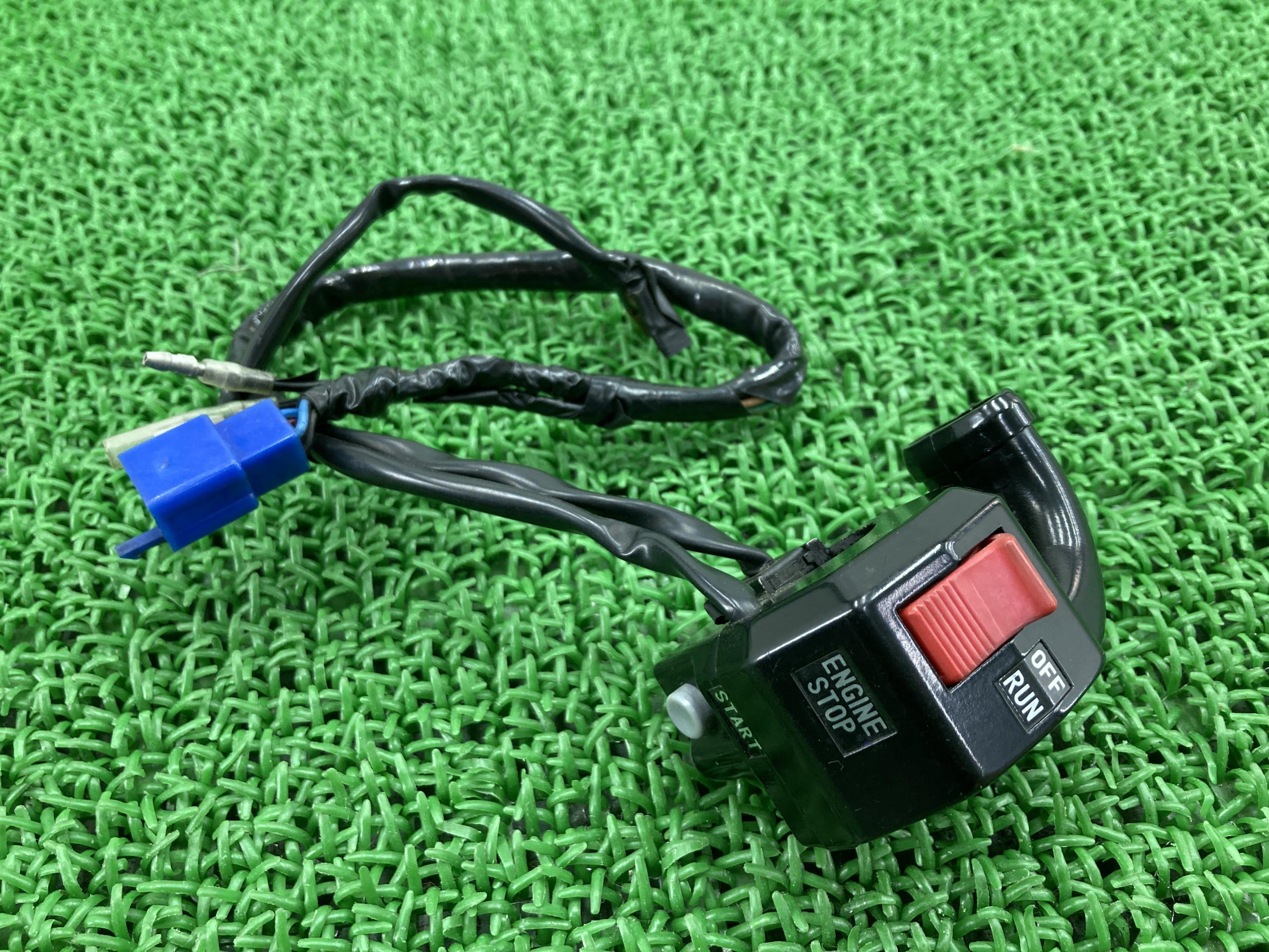 XT250Tハンドルスイッチ右ヤマハ純正バイク部品コンディション良好そのまま使える車検Genuine【中古】