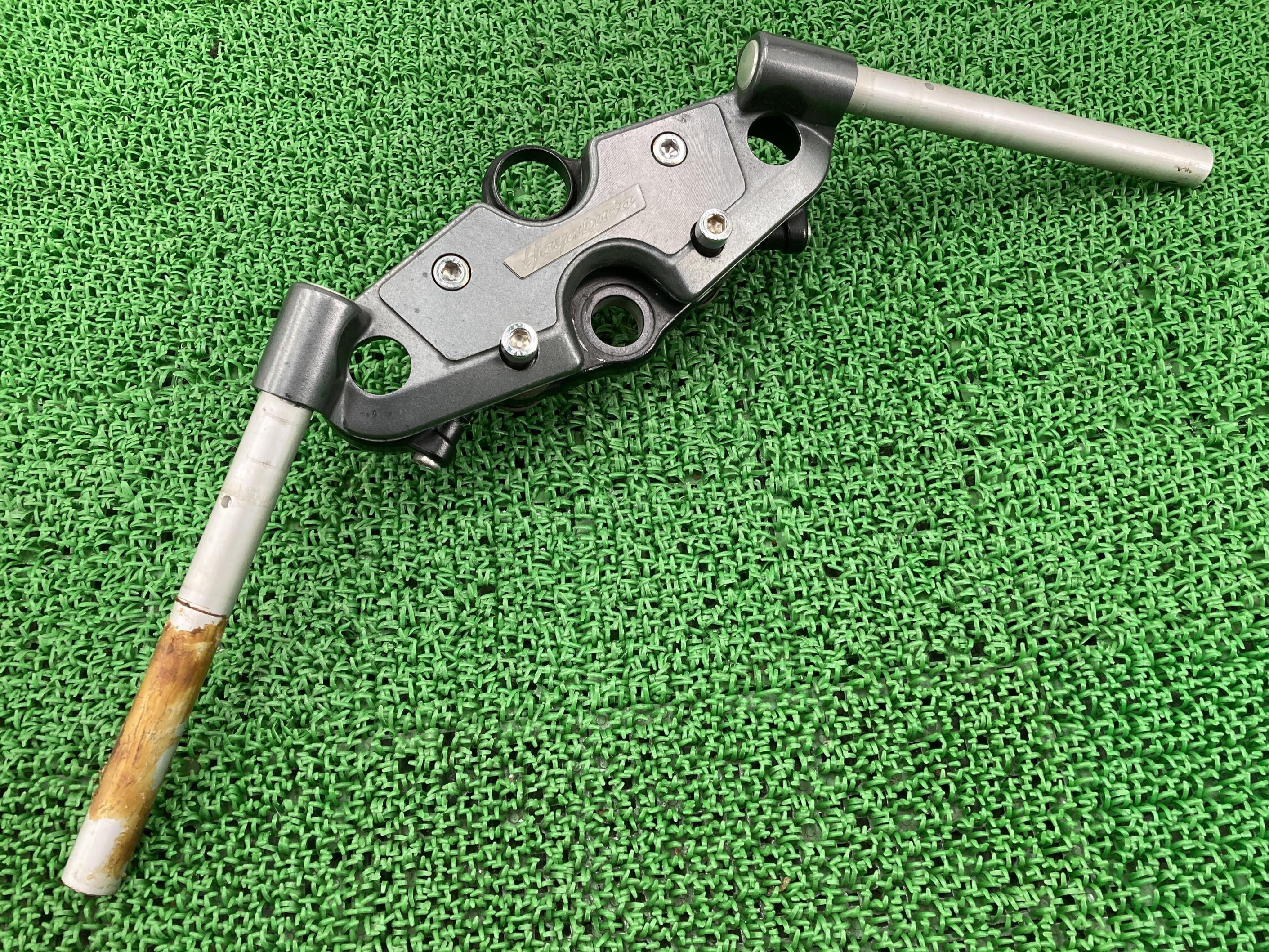 GSX1300Rハヤブサ ハンドル スズキ 純正 バイク 部品 JS1A1111200106*** コケキズ無し 曲がり無し そのまま使える セパハン 車検 G...