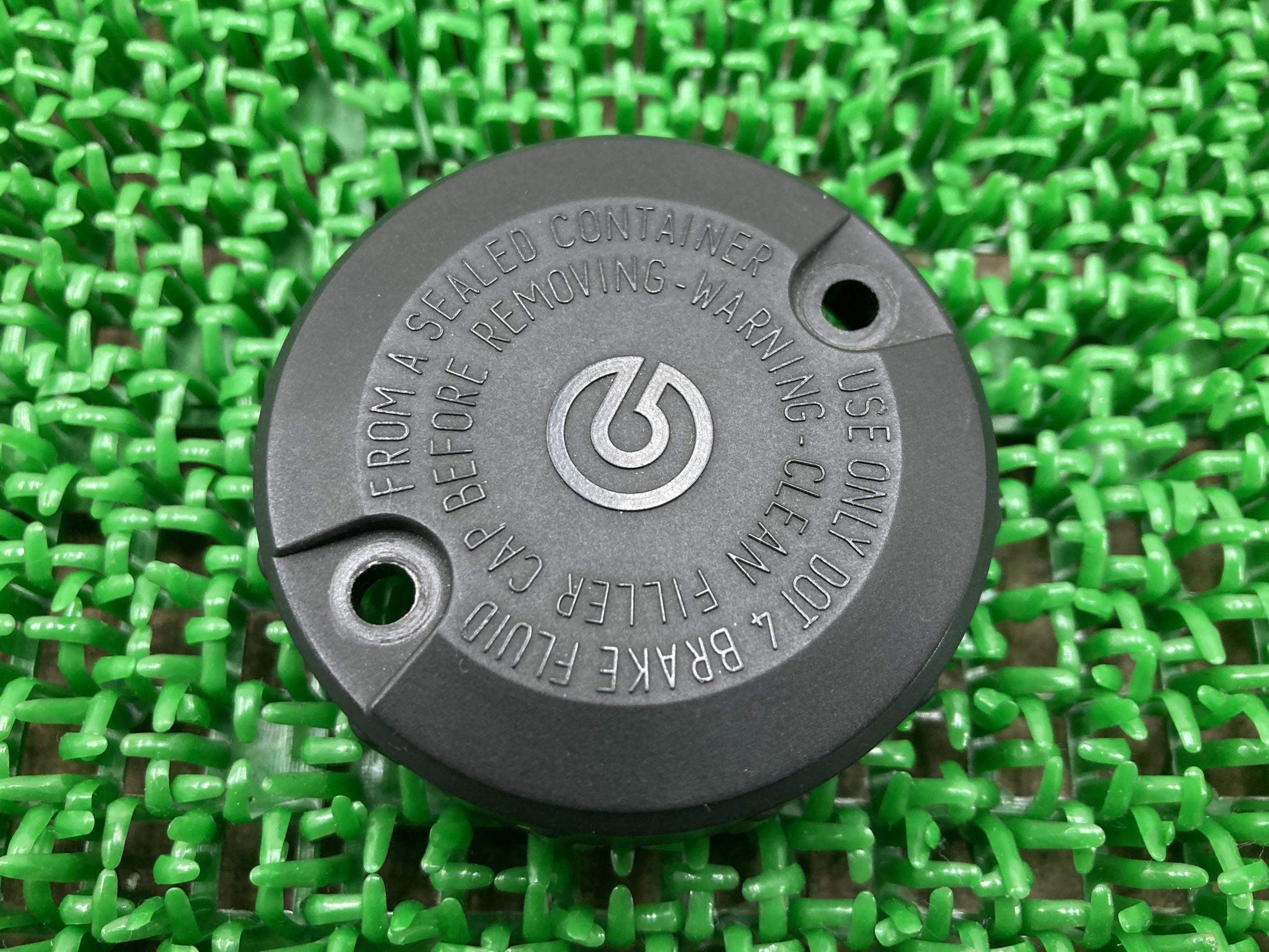 Xディアベル リザーバータンクキャップ 2704.61 ドゥカティ 純正 バイク 部品 ブレンボ コンディション..