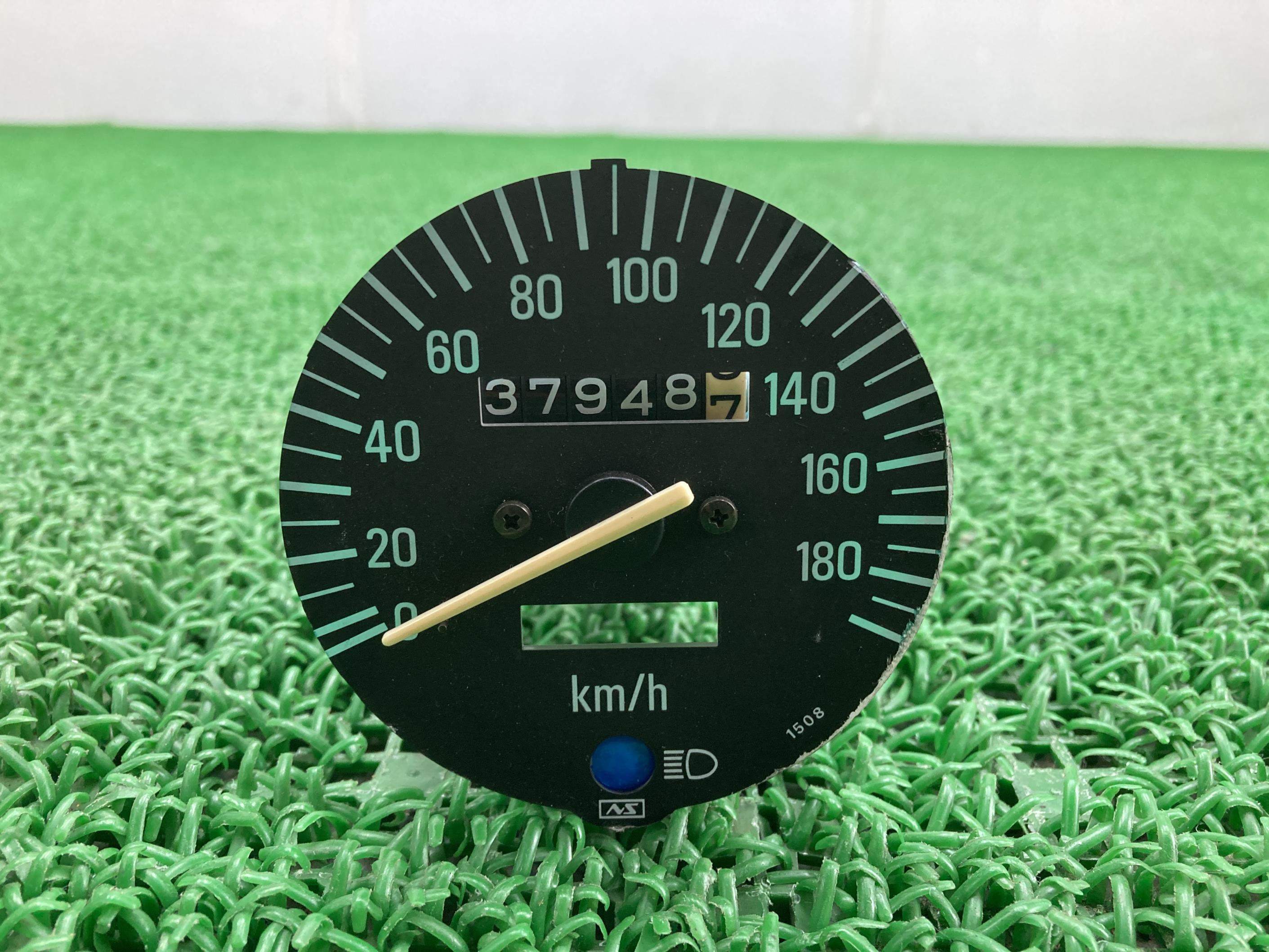 ゼファー1100 スピードメーター カワサキ 純正 バイク 部品 ZR1100 コケキズなし 割れ欠け無し 修復素材に ノーマル戻しに 車検 Genuine ゼ...