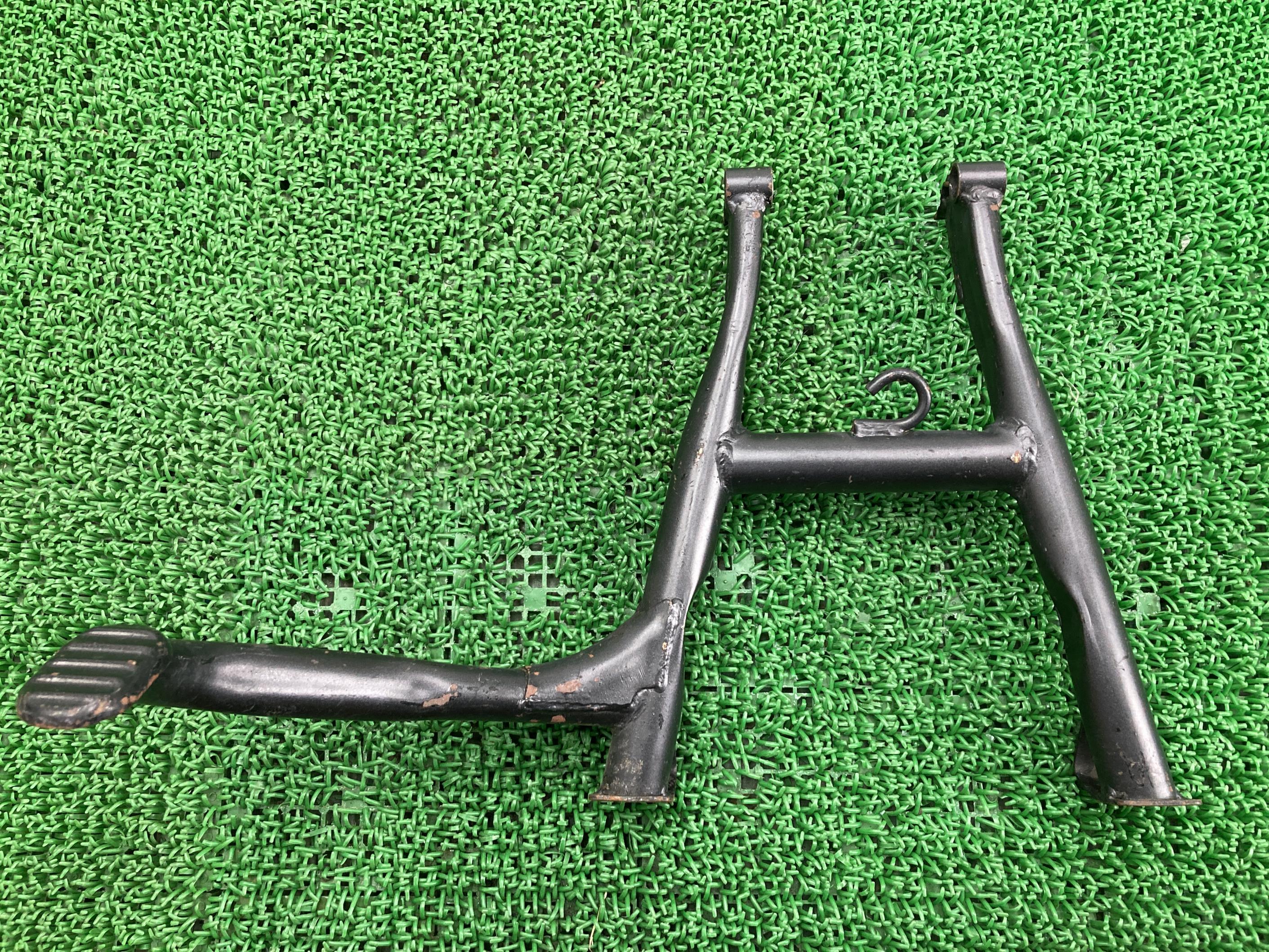 ゼファー750センタースタンドカワサキ純正バイク部品ZR750C曲がり無し修復素材に車検Genuine【中古】