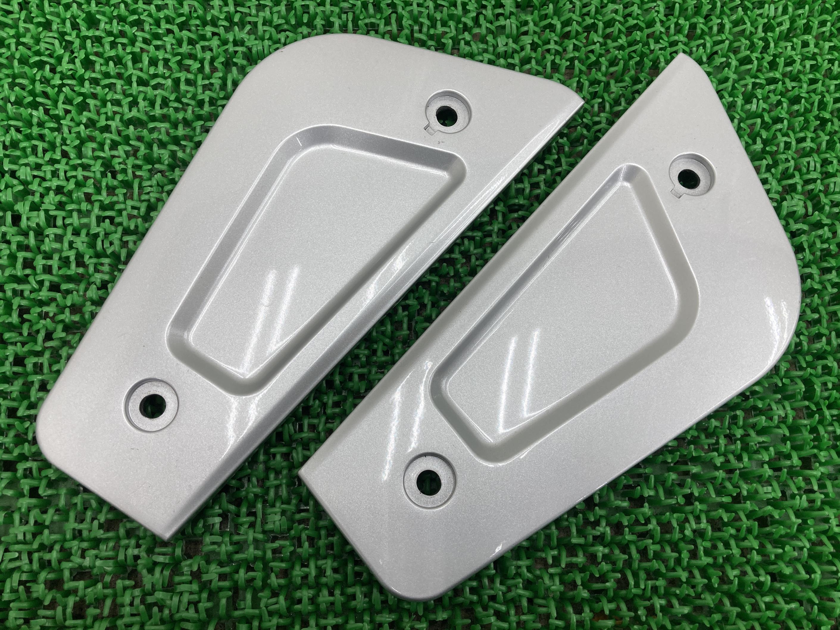 GL1800 タンデムステップボードカバー 左右 ホンダ 純正 バイク 部品 SC47 SC68 コンディション良好 割れ欠け無し 品薄 車検 Genuine ...