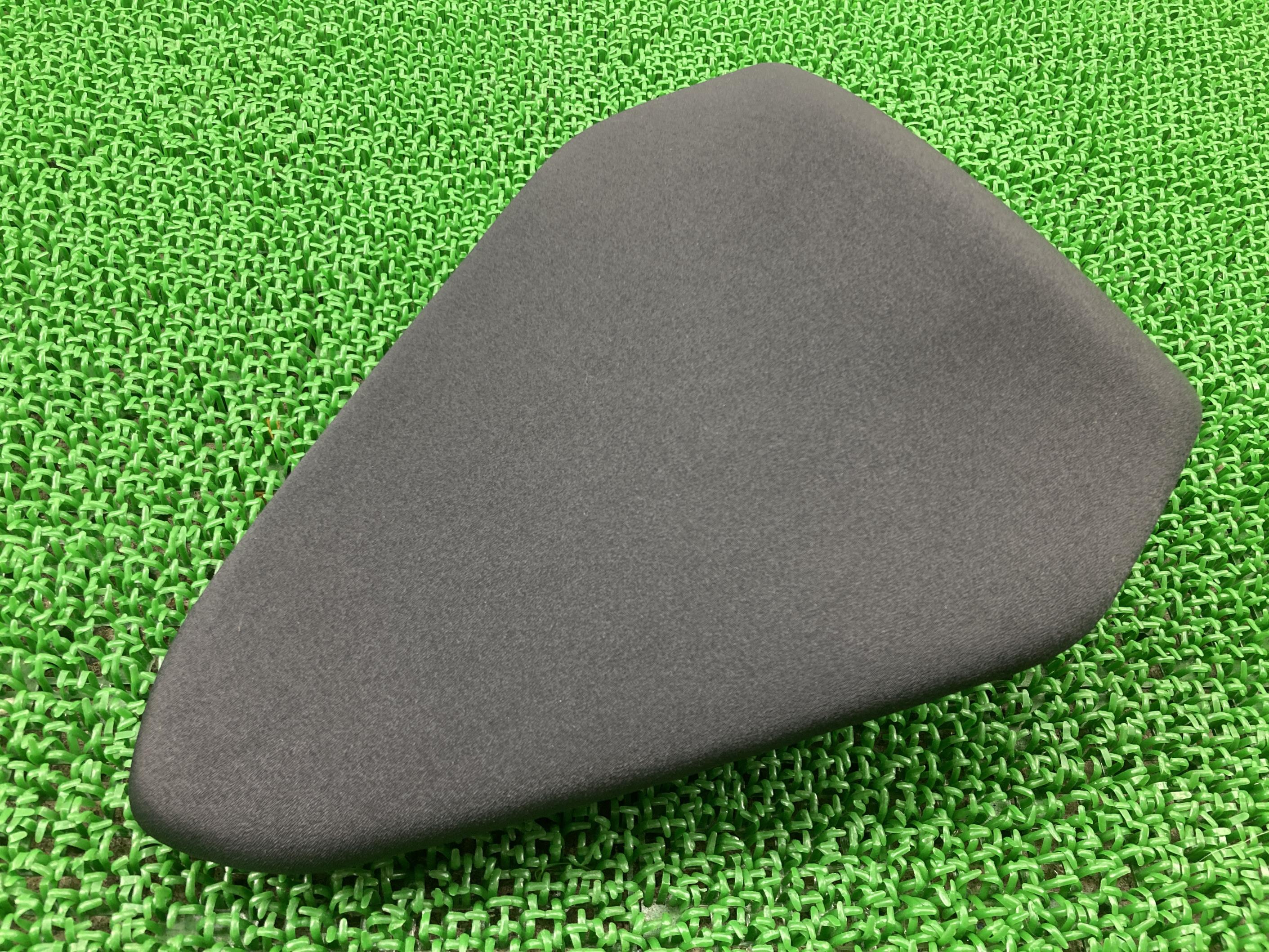 CBR1000RR-RタンデムシートSC82-1000***ホンダ純正バイク部品2020年式外しSC82リアシート綺麗良品破れ無し車検Genuine【中古】 68