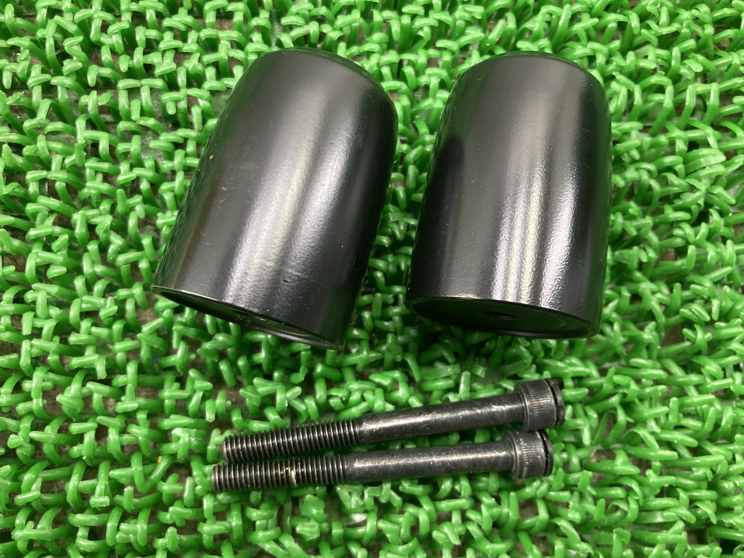 GSX1300Rハヤブサハンドルバーエンド左右GX72B-101***スズキ純正バイク部品2015年式外しGX72Bグリップエンドハンドルウェイト綺麗良品車検G...