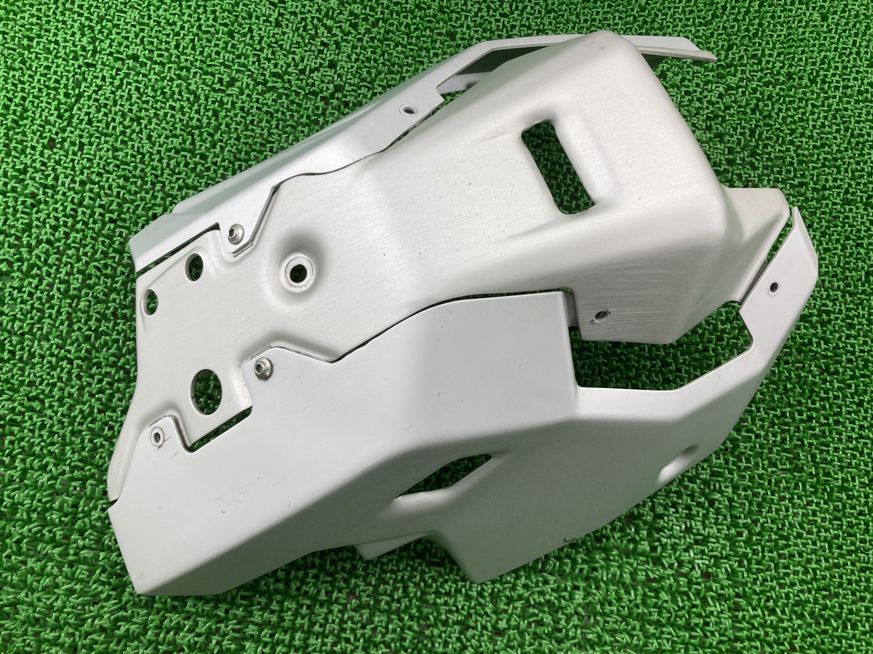 ムルティストラーダ1200アンダーガードZDMAA02JAGB008***ドゥカティ純正バイク部品2016年式外しZDMAA02Jアルミエンジンガードスキッドプレート車検Genuine【中古】 79