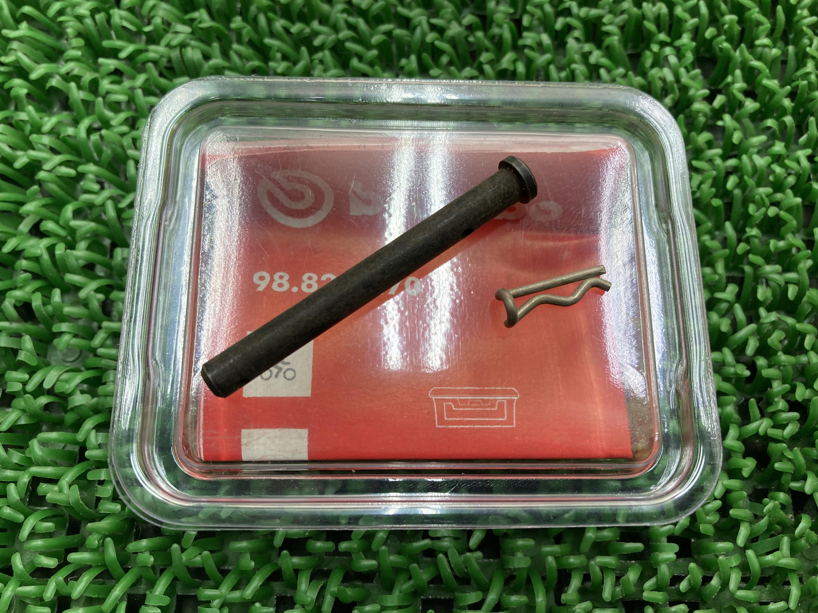 モンスター400 ブレーキパッドピン 在庫有 即納 ドゥカティ 純正 新品 バイク 部品 未使用品 モンスター620 695 S2R ムルティストラーダ950 車検 Genuine モンスターS2R ムルティストラーダ620 モンスター695 76