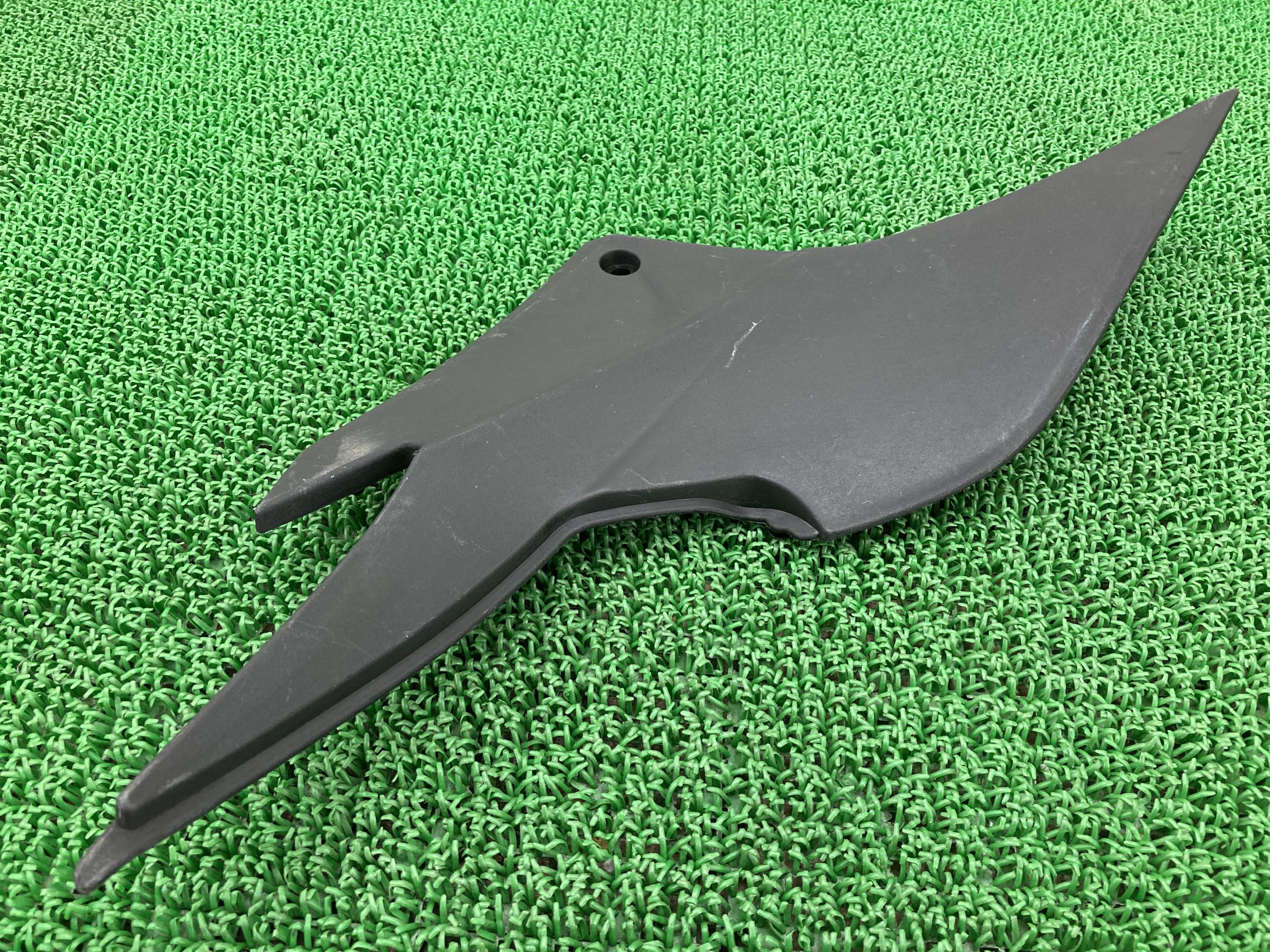 ZXMT製NINJA250サイドカバー左社外バイク部品EX250Kニンジャ250ノーマルタイプ割れ欠け無し品薄希少品【中古】