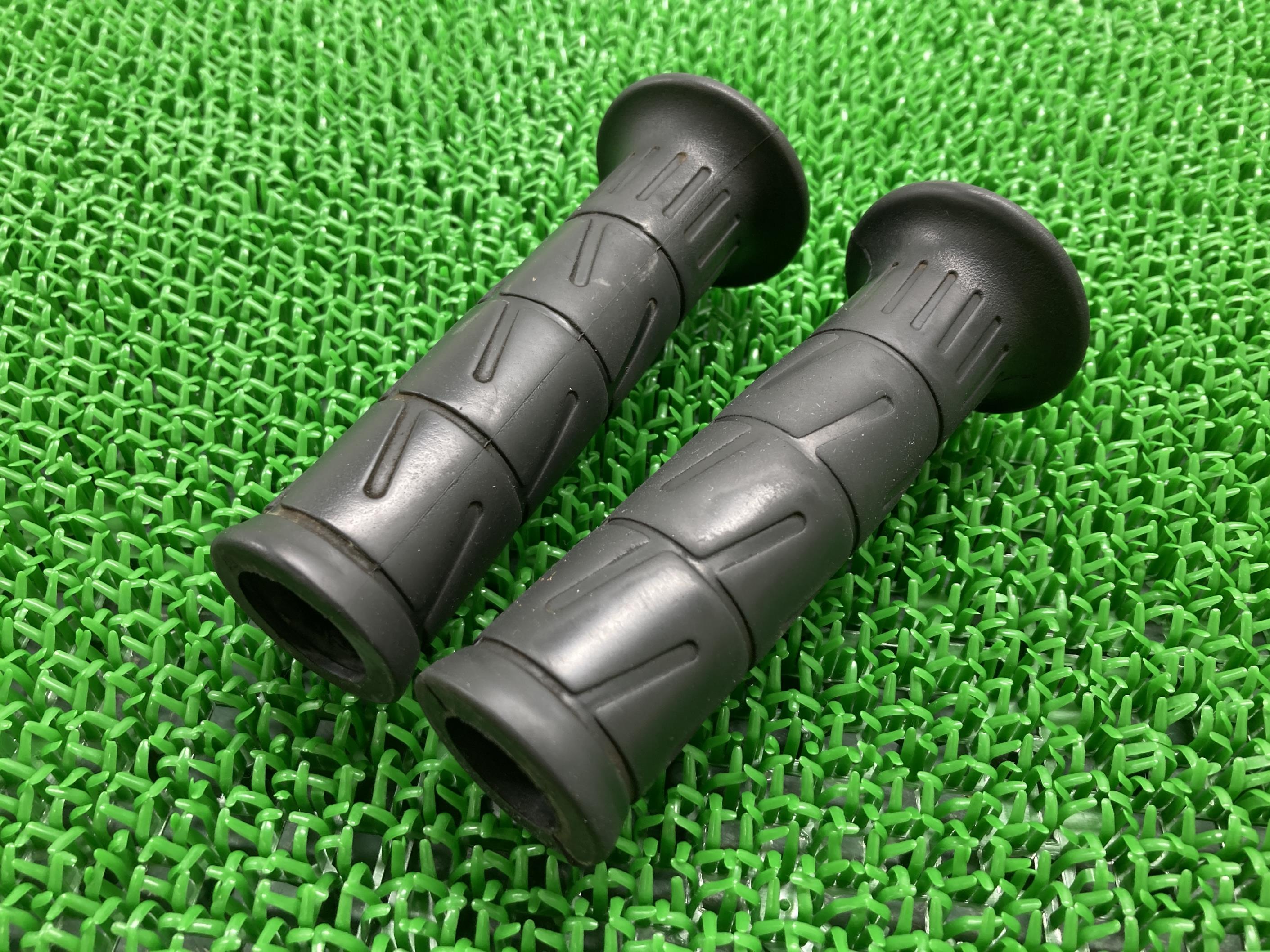 ZZ-R1100ハンドルグリップ左右カワサキ純正バイク部品ZXT10D-050***破れなしノーマル戻しに車検Genuine【中古】 20