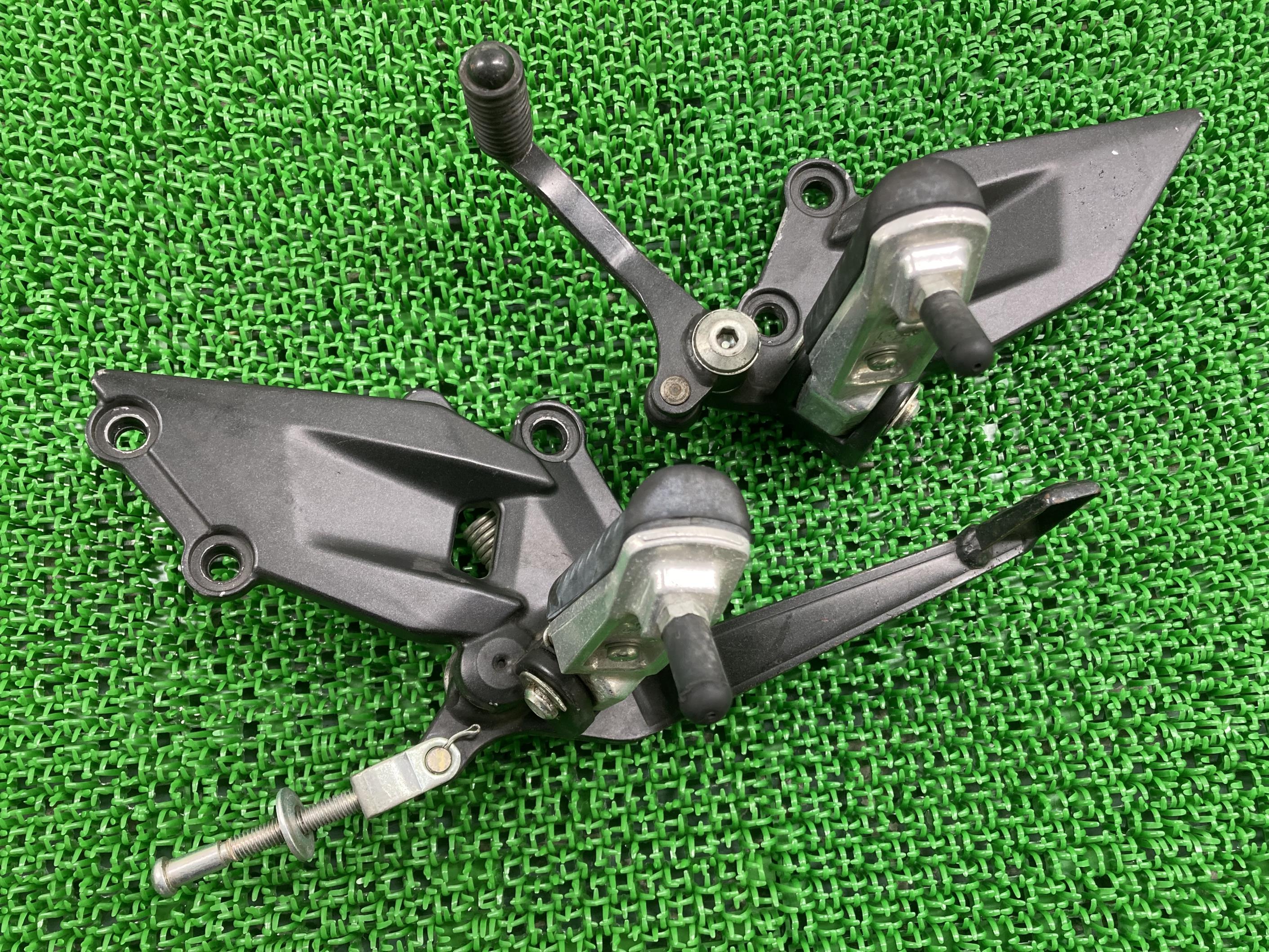 NINJA250R ステップ 左右 カワサキ 純正 バイク 部品 EX250K 35063-0385A 35063-0386A シフトペダル ブレーキペダル ペ...