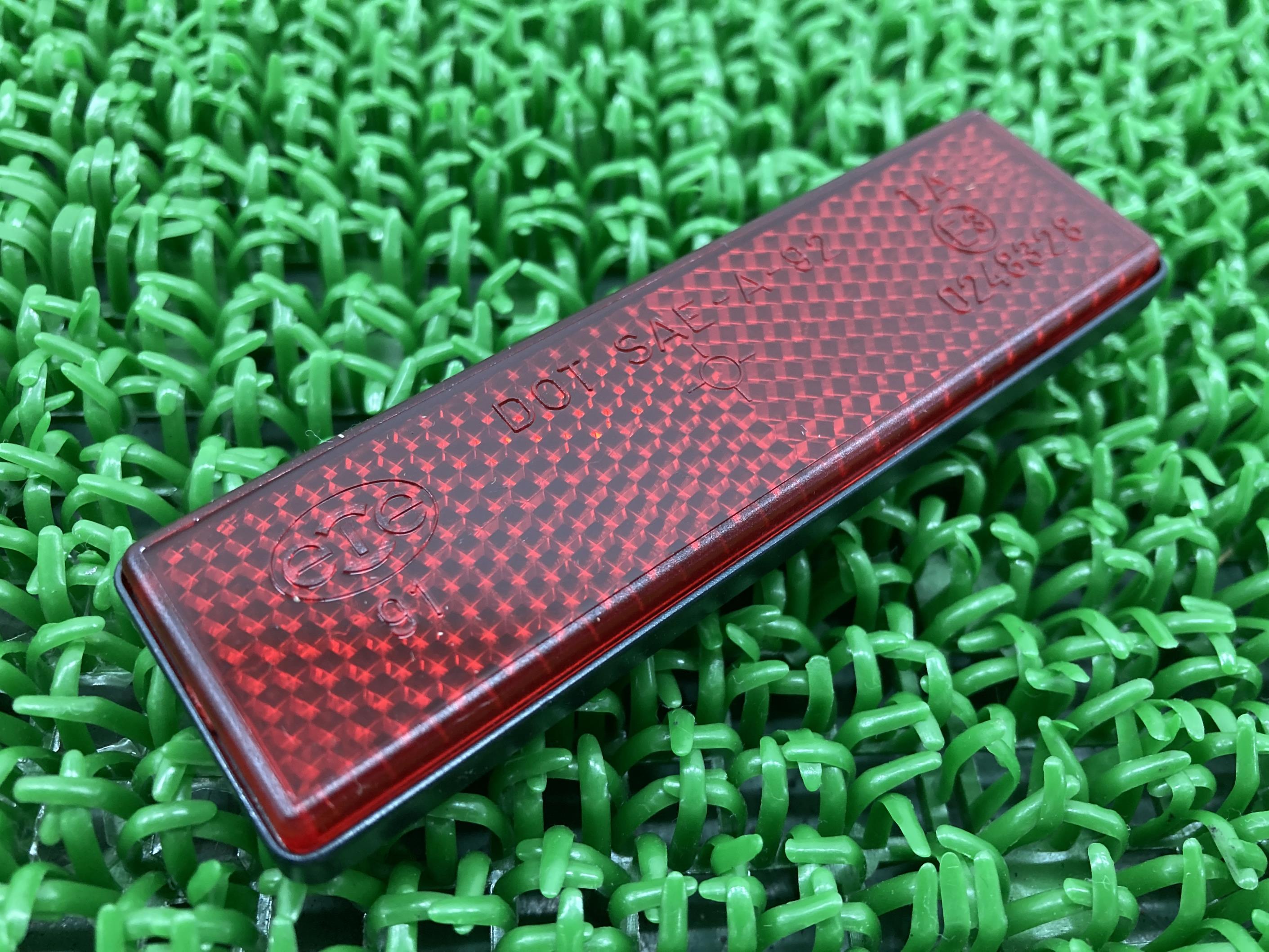 リフレクター ドゥカティ 純正 バイク 部品 反射板 モンスター スクランブラー ムルティストラーダ Xディアベル 割れ欠け無し 車検 Genuine 【中古】