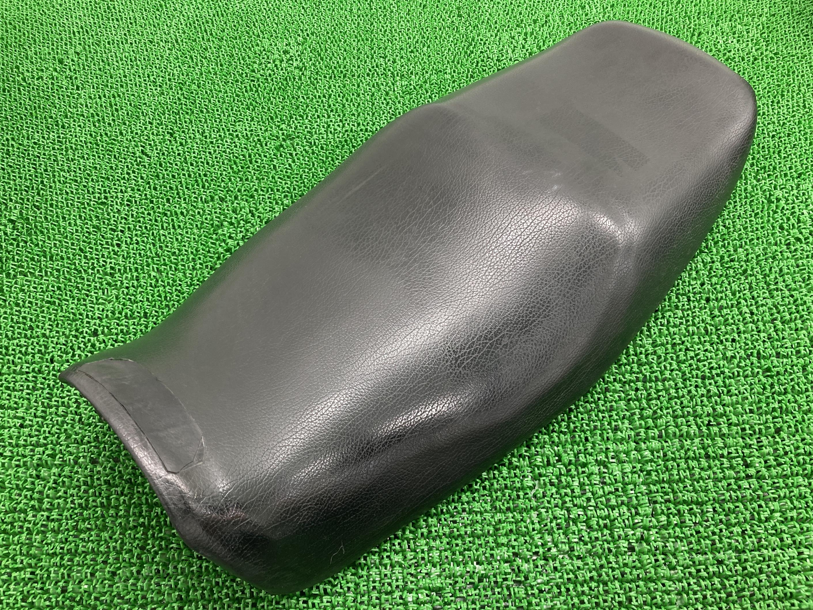 GPZ1100 シート カワサキ 純正 バイク 部品 ZX1100E 張り替えベースに 品薄 希少品 車検 Genuine 【中古】