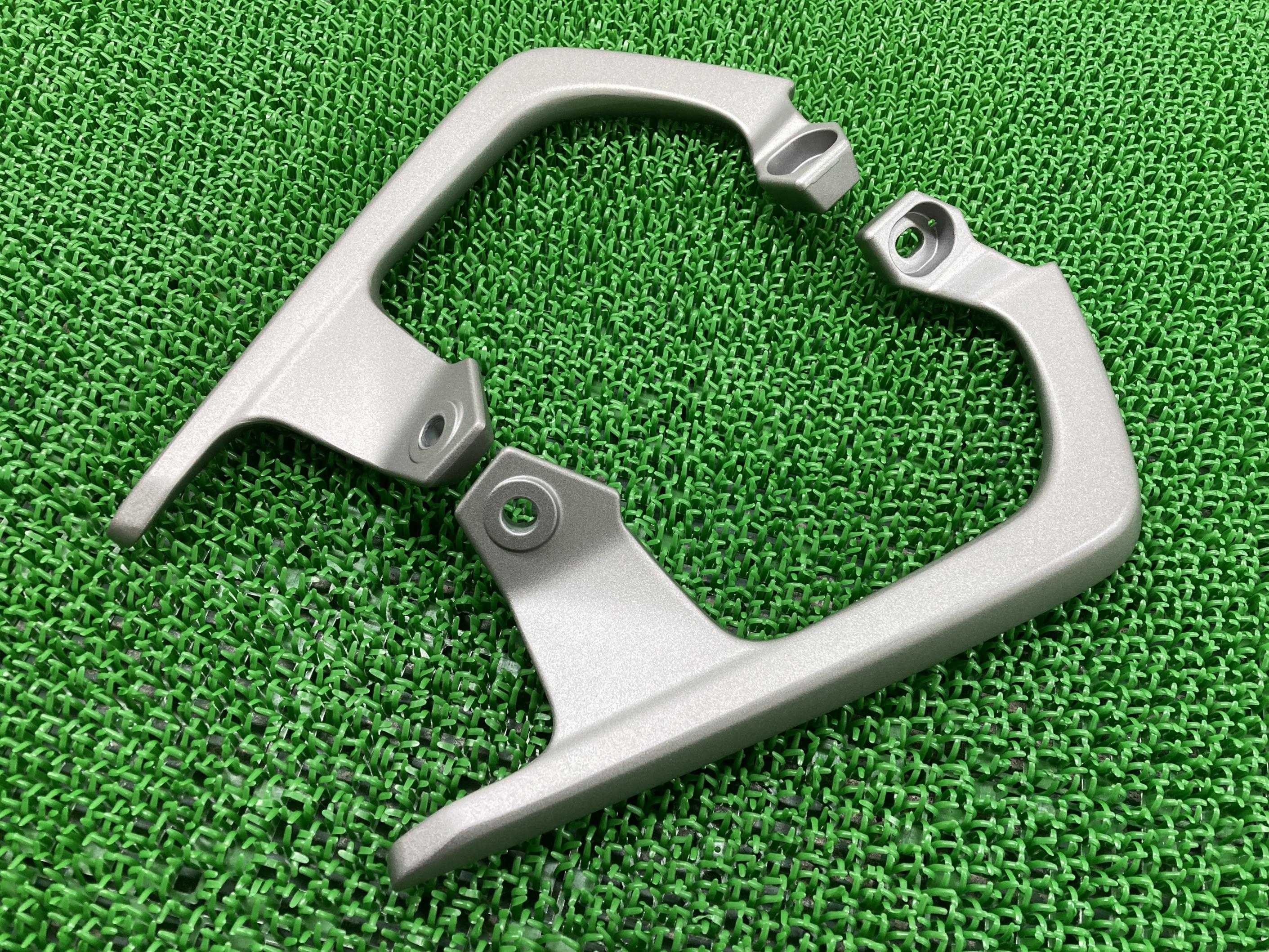 トレーサー900 グラブバー 左右 RN51J-001*** ヤマハ 純正 バイク 部品 2019年式外し RN51J コンディション良好 曲がり無し 品薄 車検 Genuine 【中古】