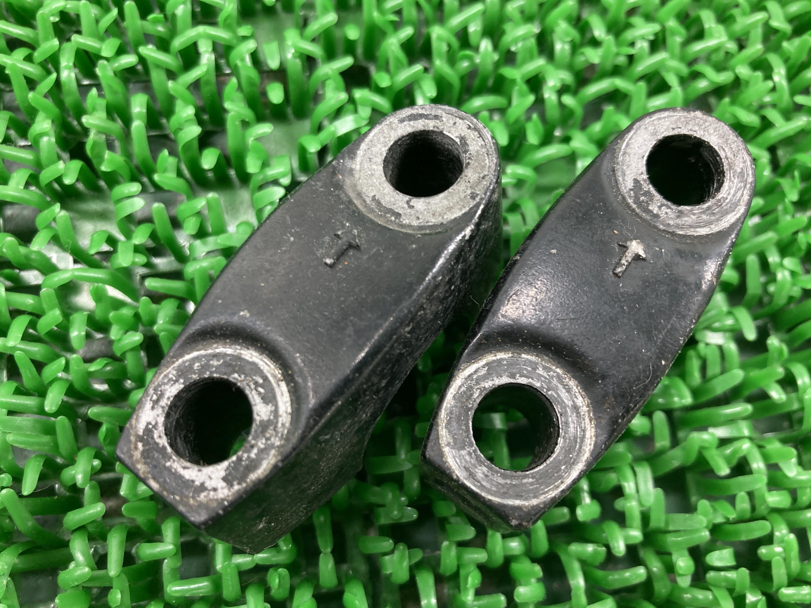 エストレヤRSハンドルクランプ左右カワサキ純正バイク部品BJ250AエストレアESTRELLAハンドルポストカバー曲がり無し品薄車検Genuine【中古】 70