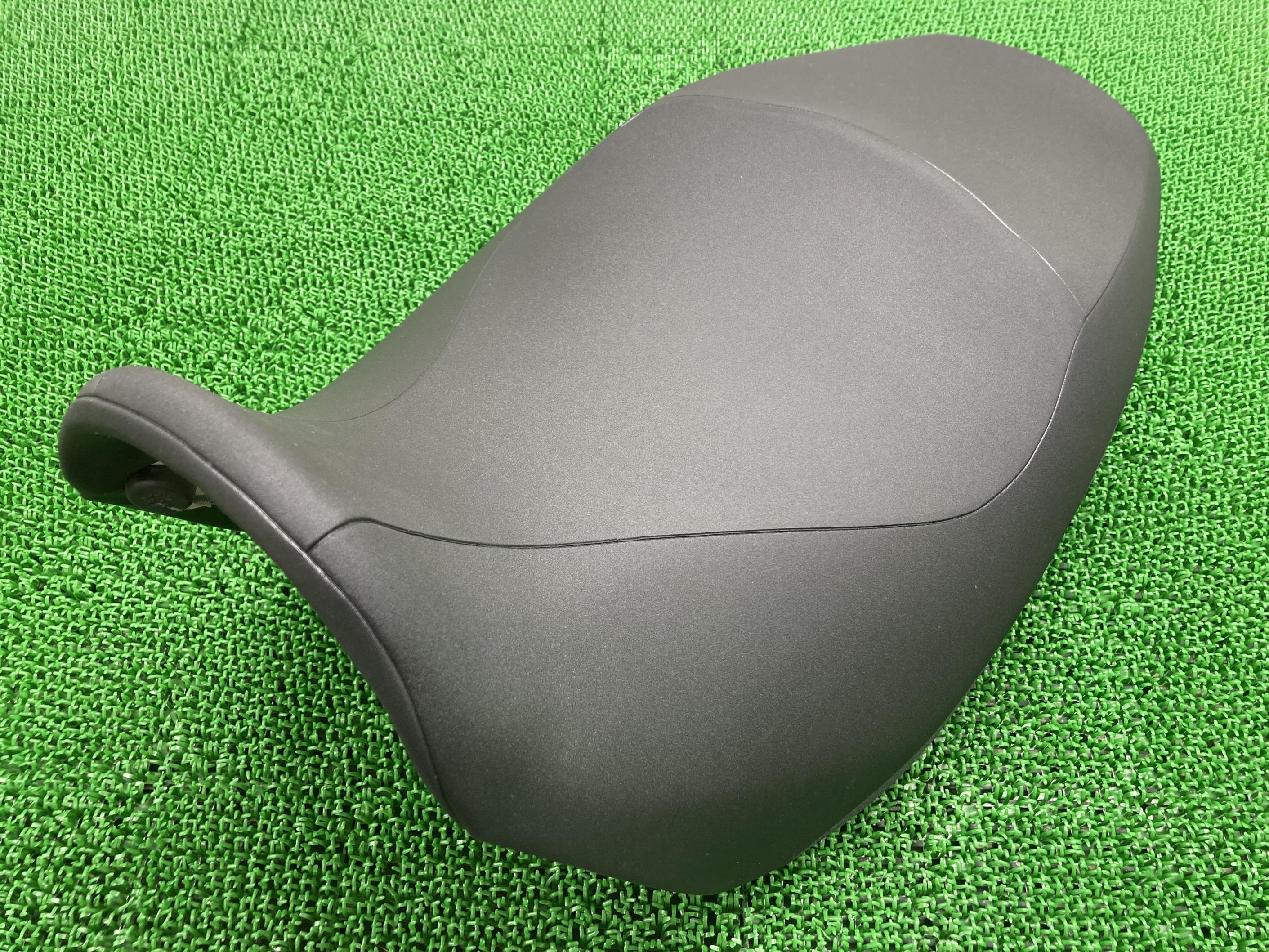 Vストローム650 シート スズキ 純正 バイク 部品 C733A コンディション良好 破れ無し 品薄 希少品 車検 Genuine 【中古】 89